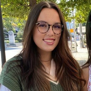 Meet your Posher, Hannah